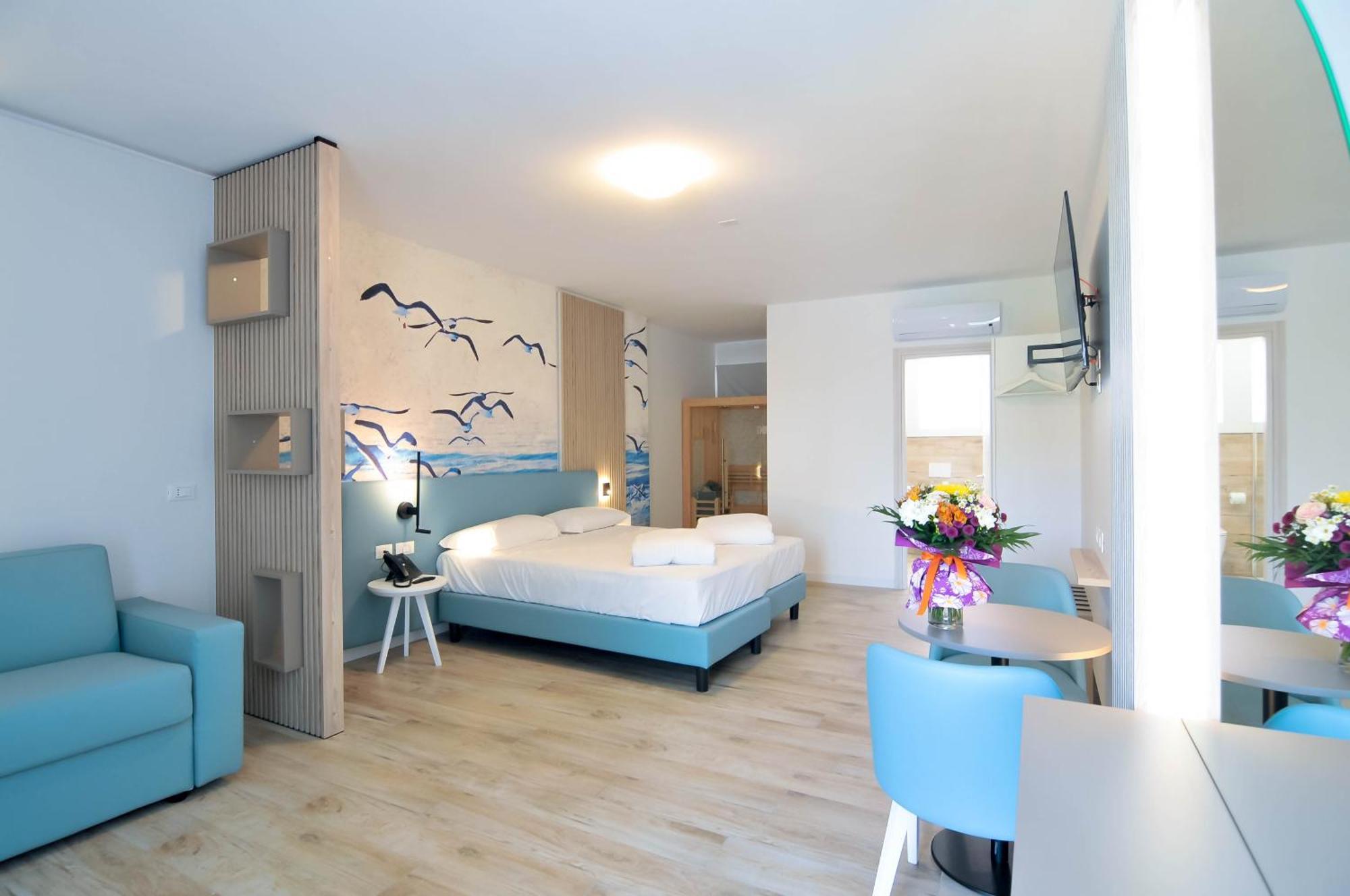 Marina Junior Suite 4 Stelle S กาออร์เล ภายนอก รูปภาพ