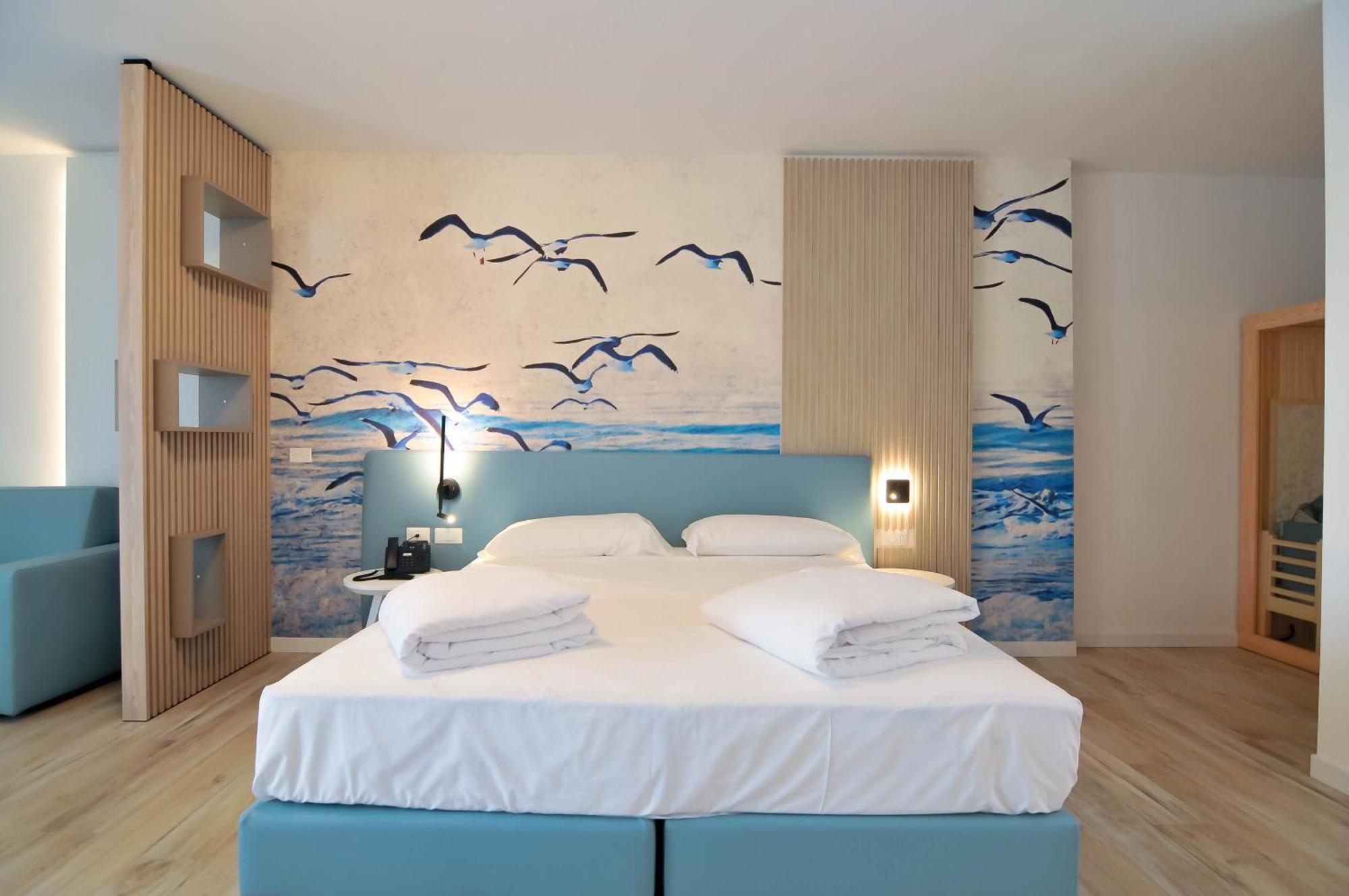 Marina Junior Suite 4 Stelle S กาออร์เล ภายนอก รูปภาพ