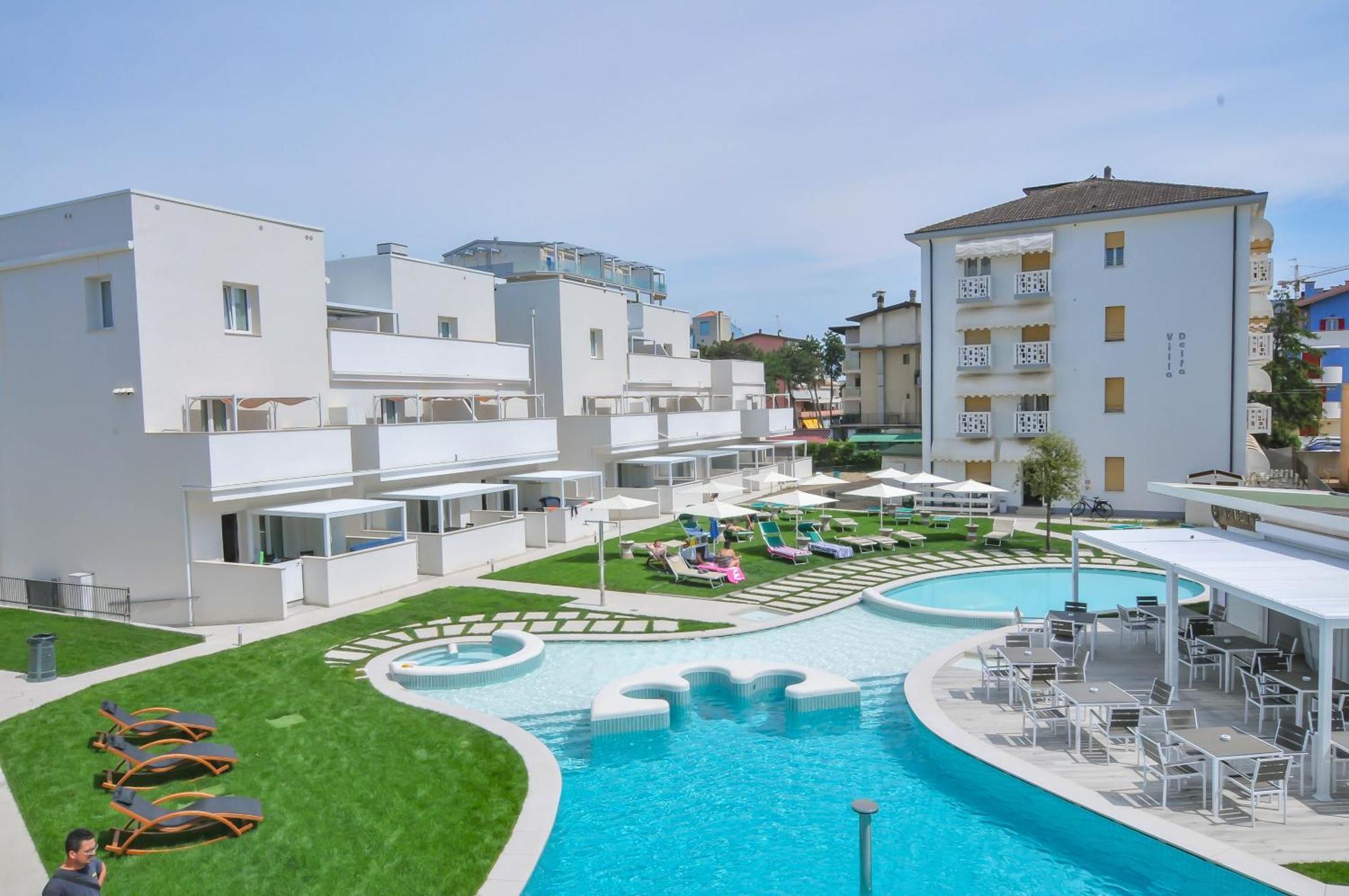 Marina Junior Suite 4 Stelle S กาออร์เล ภายนอก รูปภาพ