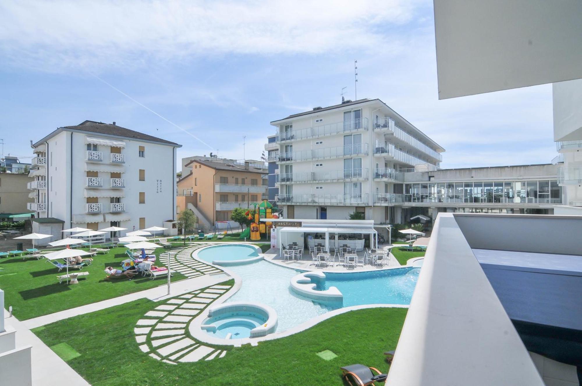Marina Junior Suite 4 Stelle S กาออร์เล ภายนอก รูปภาพ